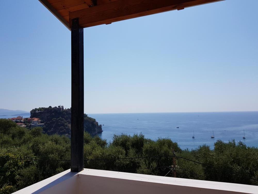 Diogenis Parga Studios Buitenkant foto