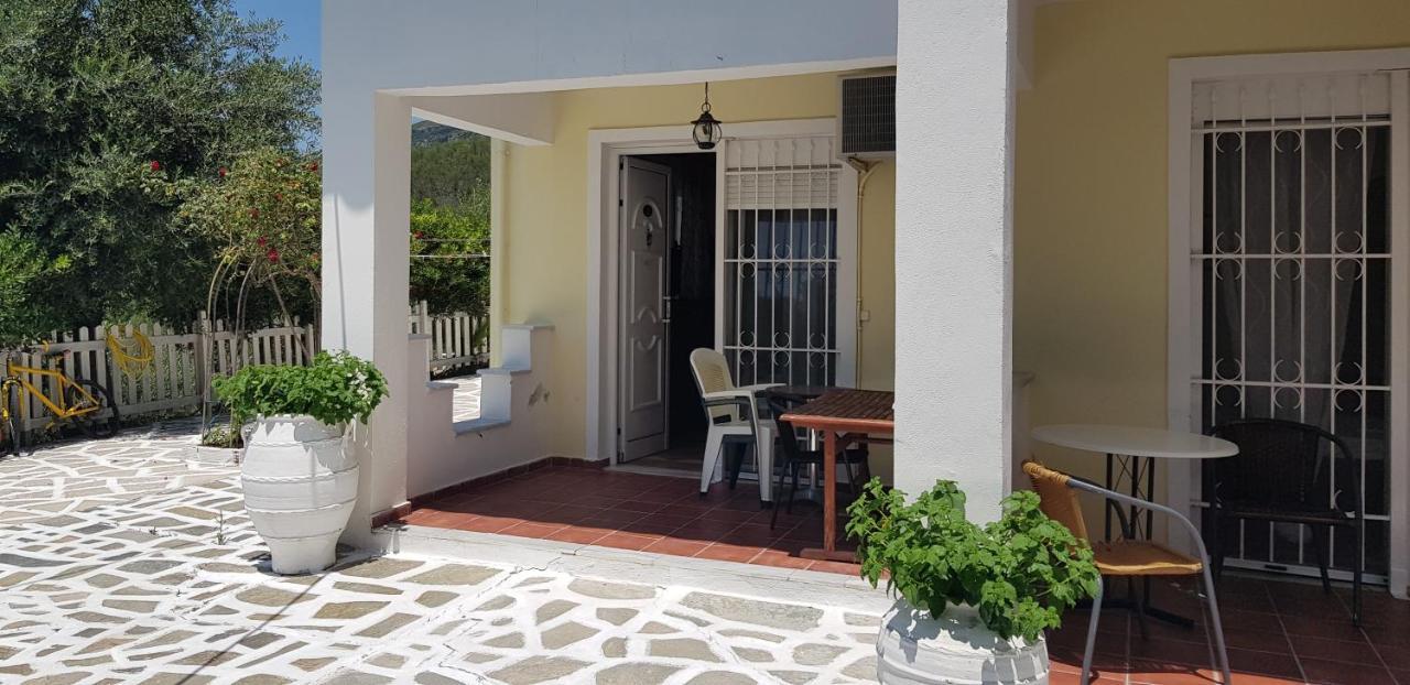Diogenis Parga Studios Buitenkant foto